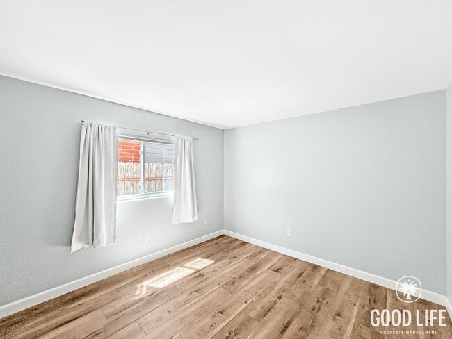 Building Photo - Beautiful 3BD/2BA w/ A/C, In-Unit Laundry, and 2-Car Attached Garage in San Carlos!