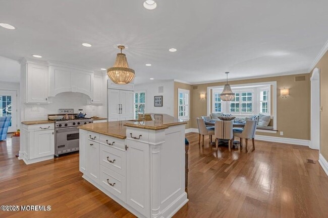 Building Photo - 101 Neptune Pl