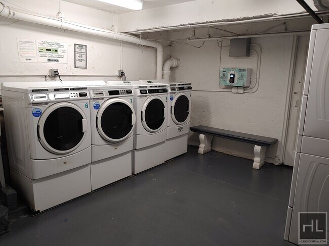 Building Photo - WEST 58 STREET