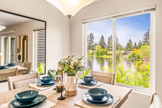 Primary Photo - 2 Bedroom 1 Bathroom Lakeside Unit!