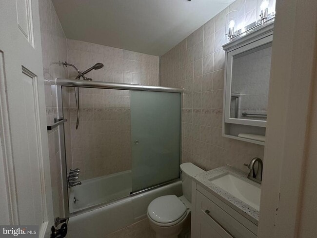 Building Photo - 316 Valley Forge Ct