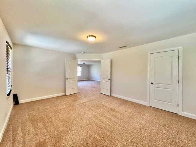 Building Photo - 4809 Antioch Church Rd