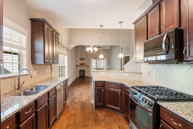 Building Photo - **APPLICATIONS PENDING** Available Now! Gorgeous, Well Upgraded 3 Bed / 2.5 Bath w/ First Floor P...