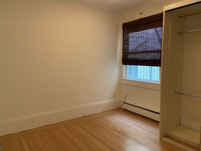 Building Photo - 427-427a Filbert St