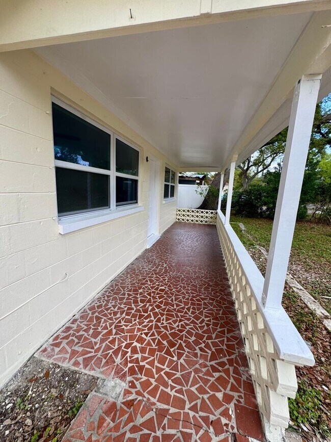 Building Photo - For Rent – 4 Bedroom Single Family Home in Pinellas Park, FL