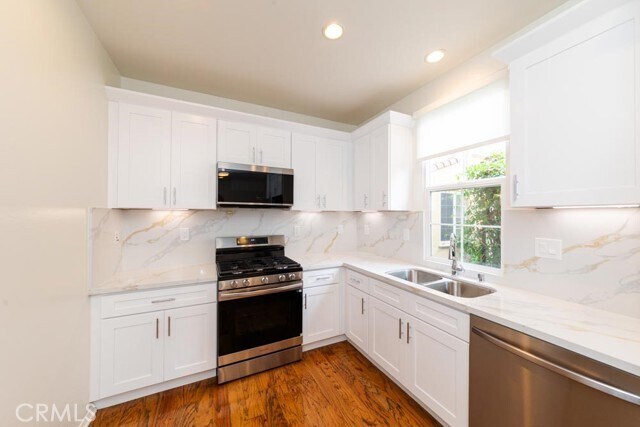 Building Photo - 72 Chantilly