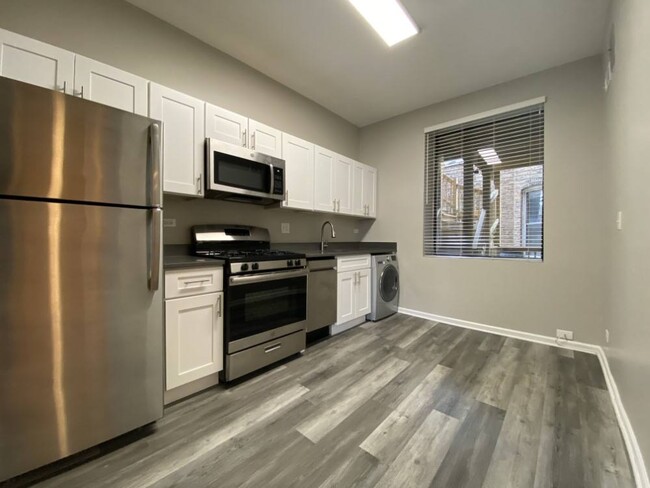 Large window in the kitchen - 2801 W Logan