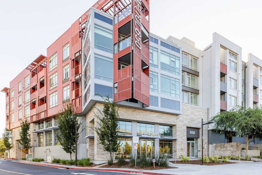 Building Photo - 650 E Capitol Ave