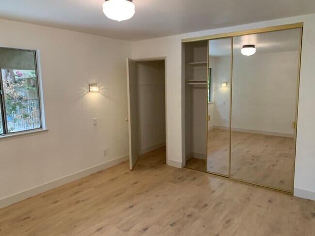 2 spacious closet in main bedroom - 11138 Aqua Vista St