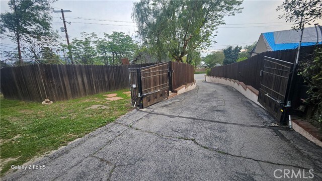 Building Photo - 9857 Foothill Blvd