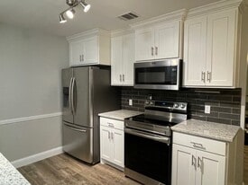 Building Photo - 4609 Cripple Creek Rd