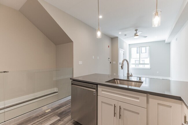 Building Photo - 1609 Ogden St