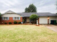 Building Photo - 3108 NW 62nd St