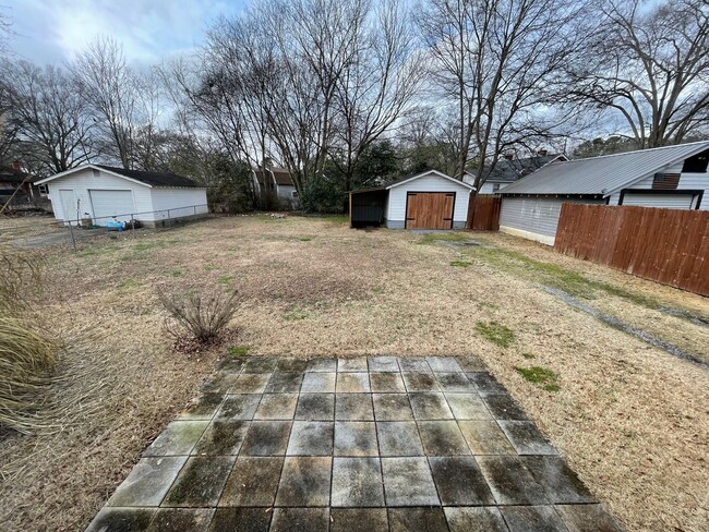 Building Photo - Nice 1/1 House in Celanese- $995