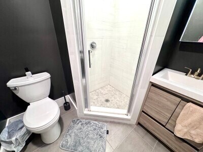 Building Photo - 19 University Rd