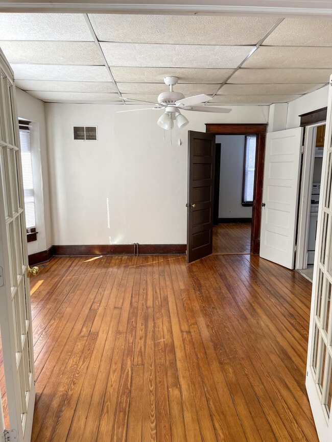 Building Photo - 21 Anderson Ave