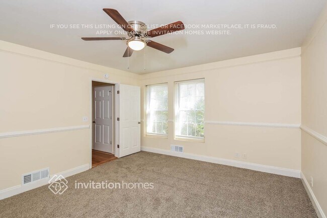Building Photo - 5446 Pinedale Cir