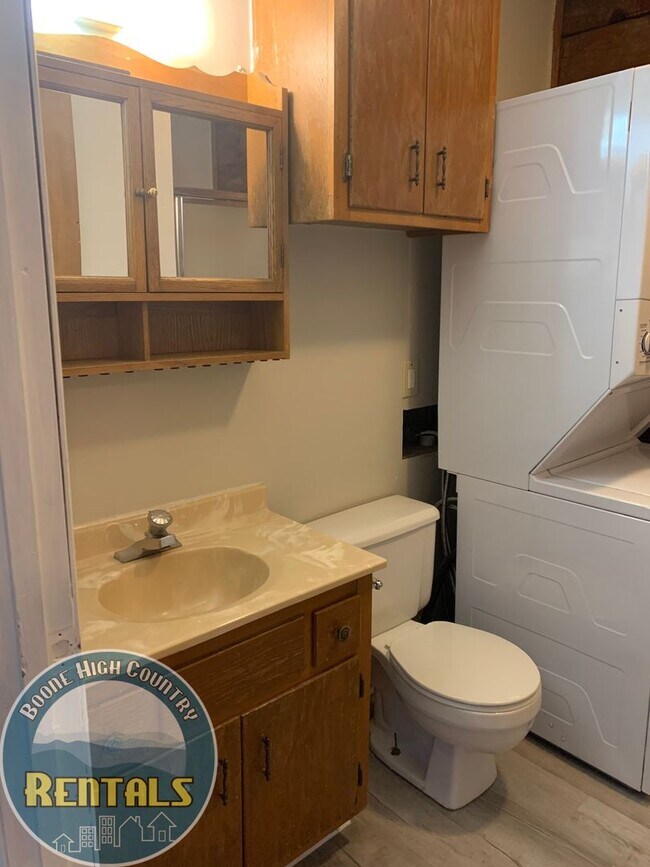 Building Photo - 182 Alpine Acres Rd