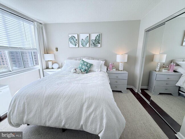 Building Photo - 11801 Rockville Pike