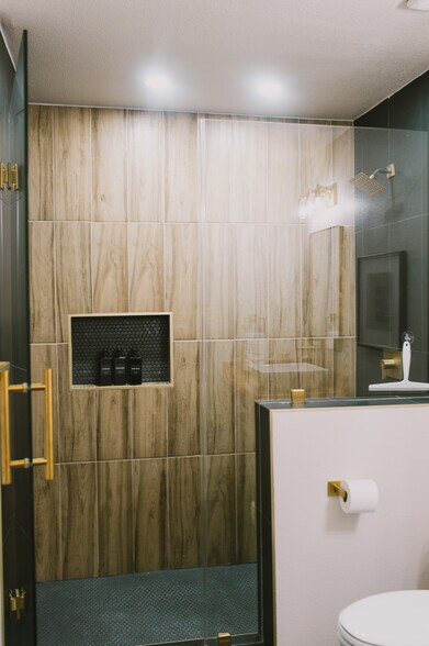 Building Photo - 6443 Redpine Rd