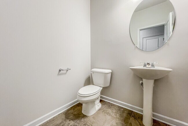 Building Photo - 101 Hamilton Pointe Dr