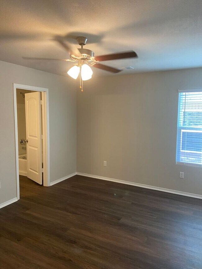 Building Photo - *MARCH MADNESS SPECIAL* BRAND NEW Three Be...