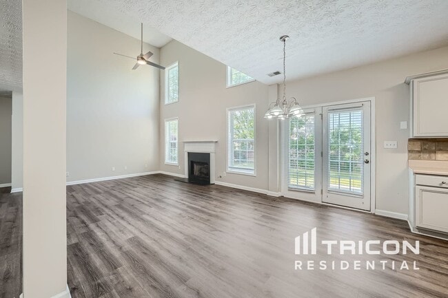 Building Photo - 733 Winbrook Dr