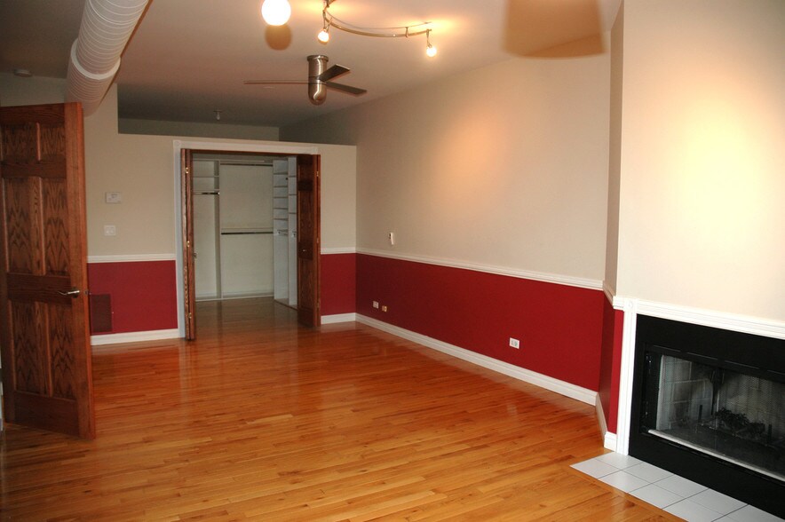 Master Bedroom - 525 N Ada St