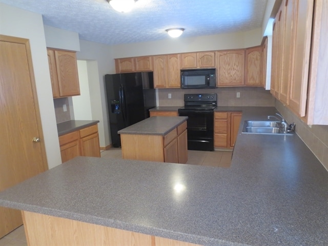 Building Photo - 4284 Promenade Ave