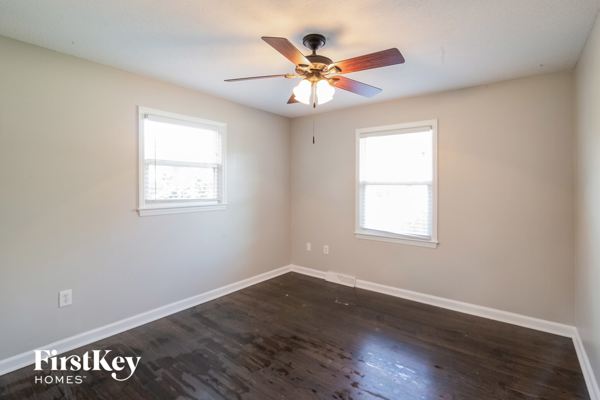 Building Photo - 729 Harbor View Rd