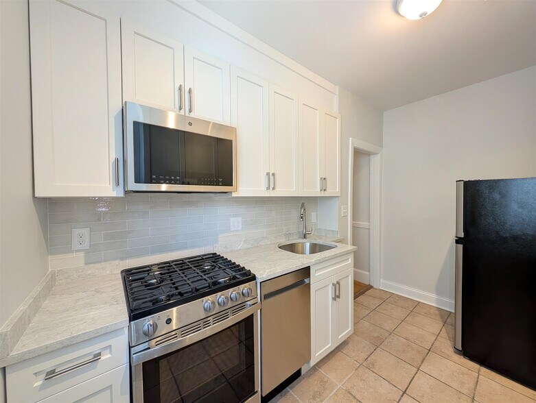 Building Photo - 69 Raymond Ave