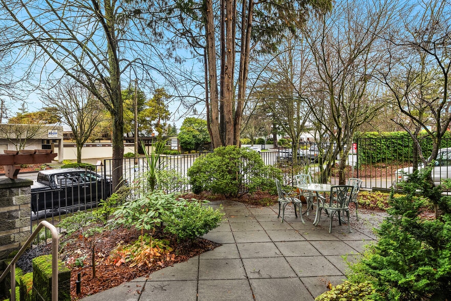 Building Photo - 5430 California Ave SW