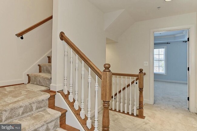 Building Photo - 478 Ferdinand Day Dr