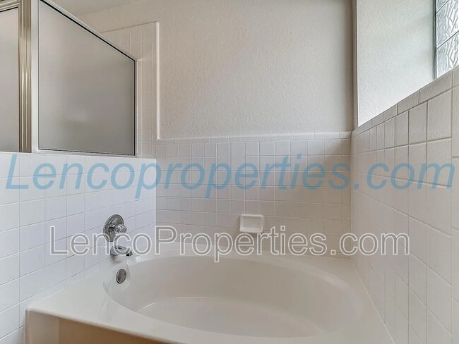 Building Photo - 1716 Briarcreek