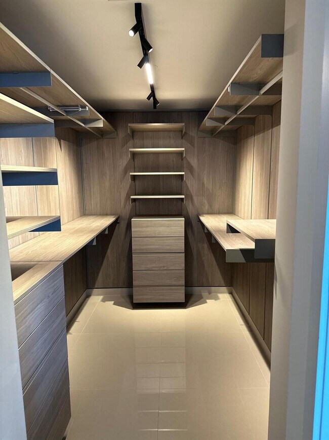 Building Photo - 488 NE 18th St