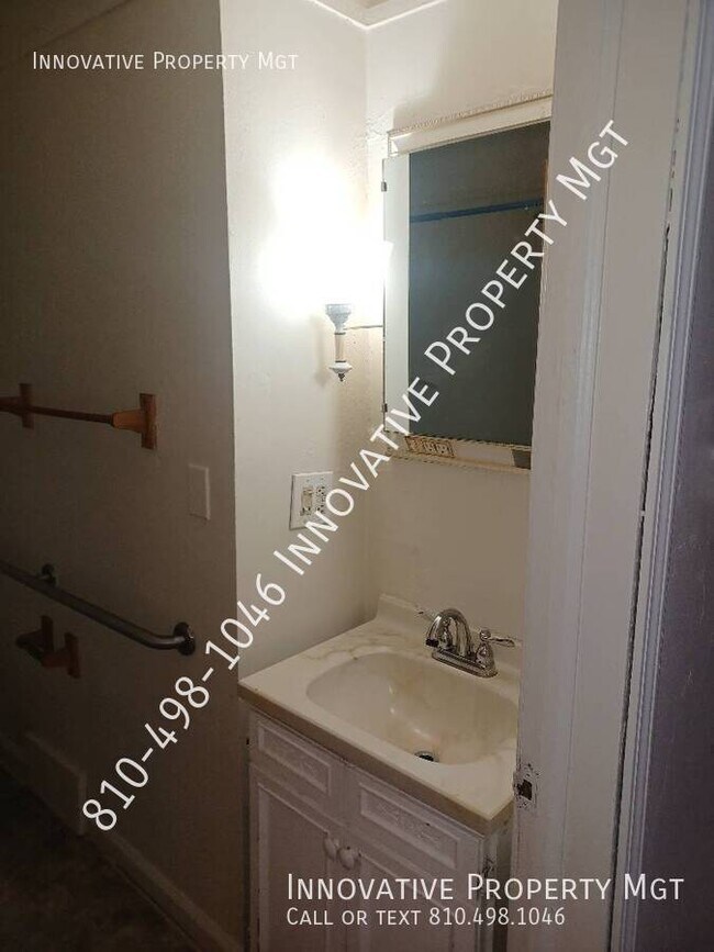 Building Photo - 1606 Cronk Ave