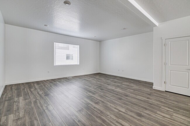 Building Photo - 413 S 1110 W