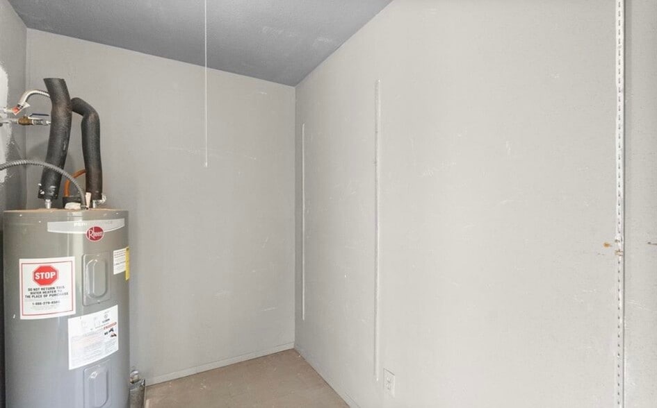 Building Photo - 14515 Wunderlich Dr