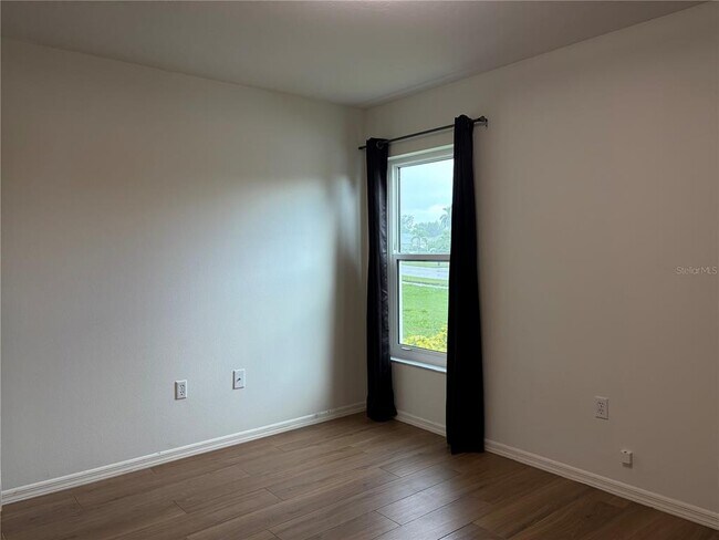 Building Photo - 5828 Sandy Pointe Dr