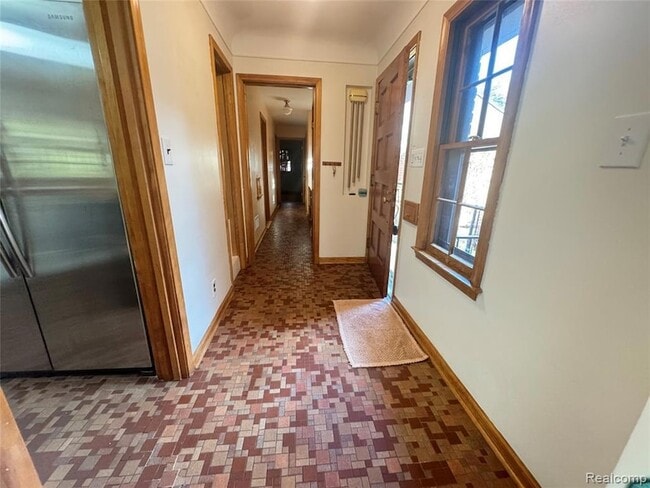 Building Photo - 6 Danvers Ln