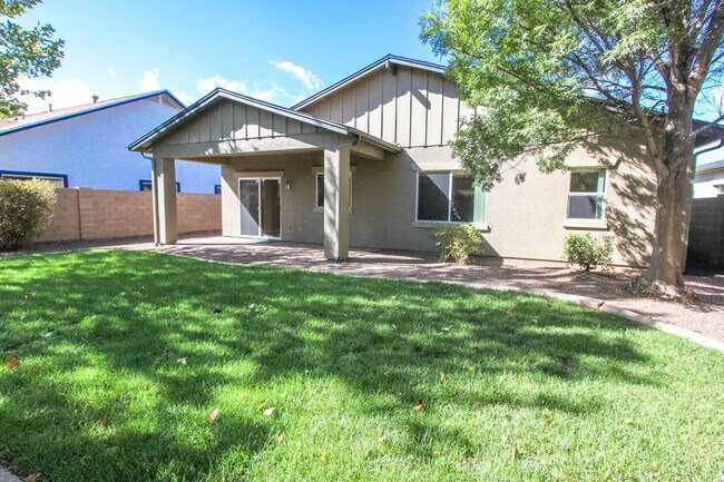 Building Photo - MOVE-IN SPECIAL in Quailwood