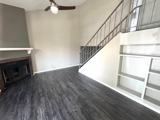 Building Photo - 4901 E Kelton Ln