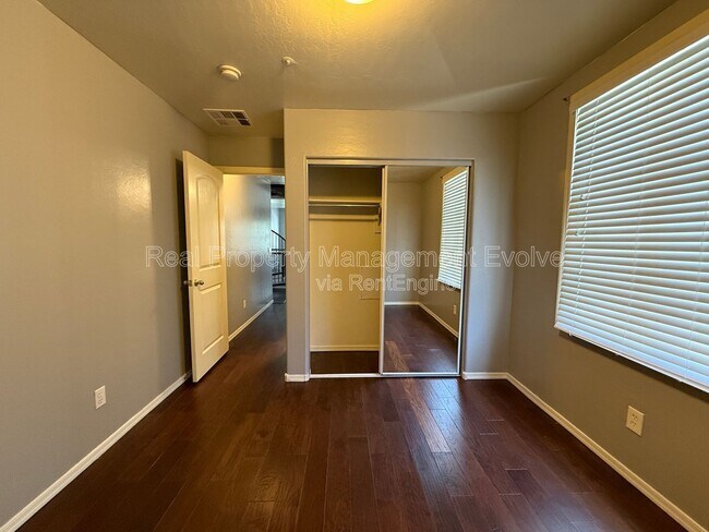 Building Photo - 4274 E Jasper Dr