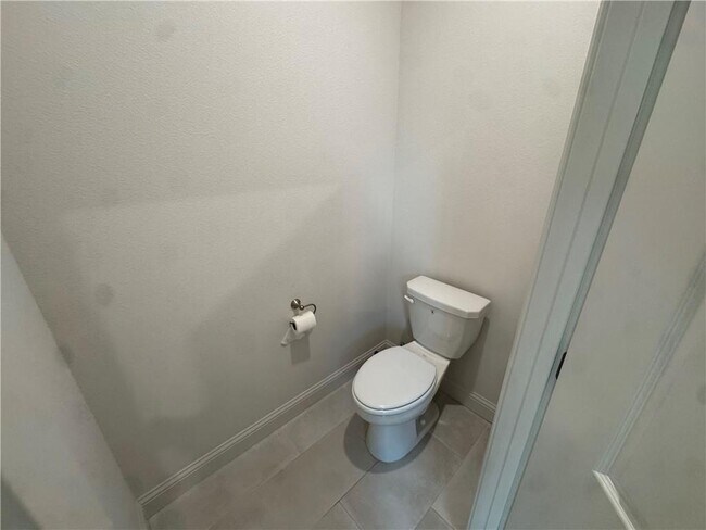 Building Photo - 3004 S 14th St