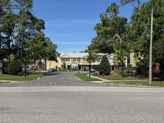 Building Photo - 12326 Berkeley Square Dr