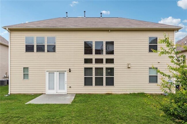 Building Photo - 5530 Mirror Lake Dr