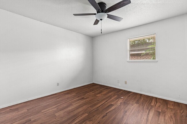 Building Photo - 1409 Paseo Del Oro