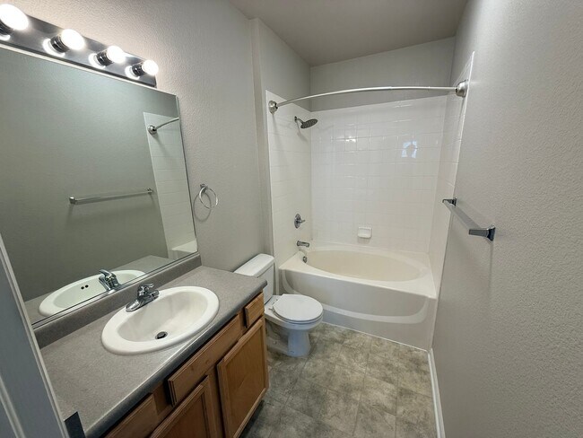 Building Photo - Updated 2-Bedroom Ground-Floor Condo in Mountain View Condos with Pool Access