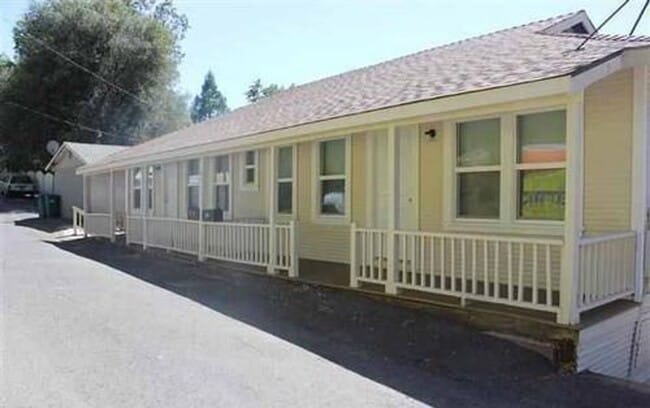 Primary Photo - ADORABLE!!! Gorgeous Downtown Duplex!!! Sh...