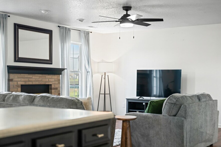 Building Photo - 2386 Meadow Bend Dr